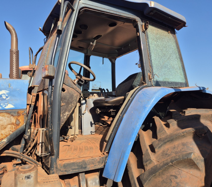 TRATOR DE PNEUS NEW HOLLAND TM 7030500, 2009, Z9CC53801