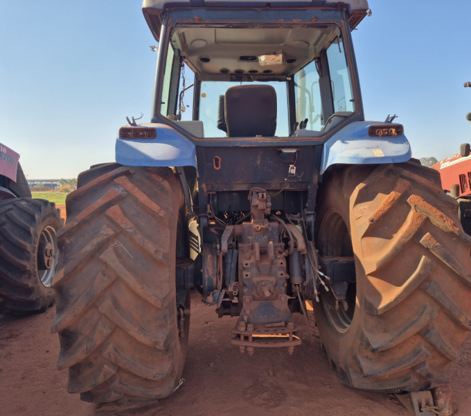 TRATOR DE PNEUS NEW HOLLAND TM 7030500, 2009, Z9CC53801