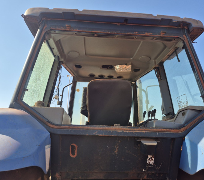 TRATOR DE PNEUS NEW HOLLAND TM 7030500, 2009, Z9CC53801