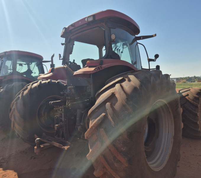 TRATOR DE PNEUS CASE 225, 2014, HCCZC225TDCR16464