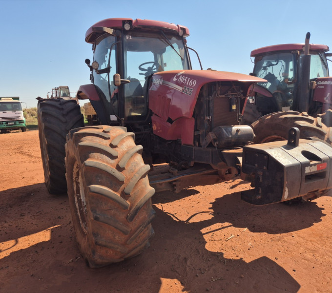 TRATOR DE PNEUS CASE 225, 2014, HCCZC225TDCR16464