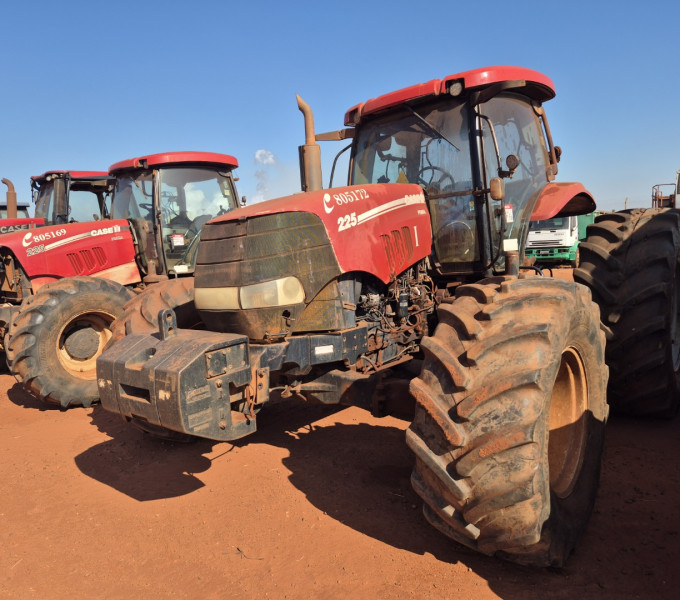 TRATOR DE PNEUS CASE 225, 2014, HCCZC225HDCR17304