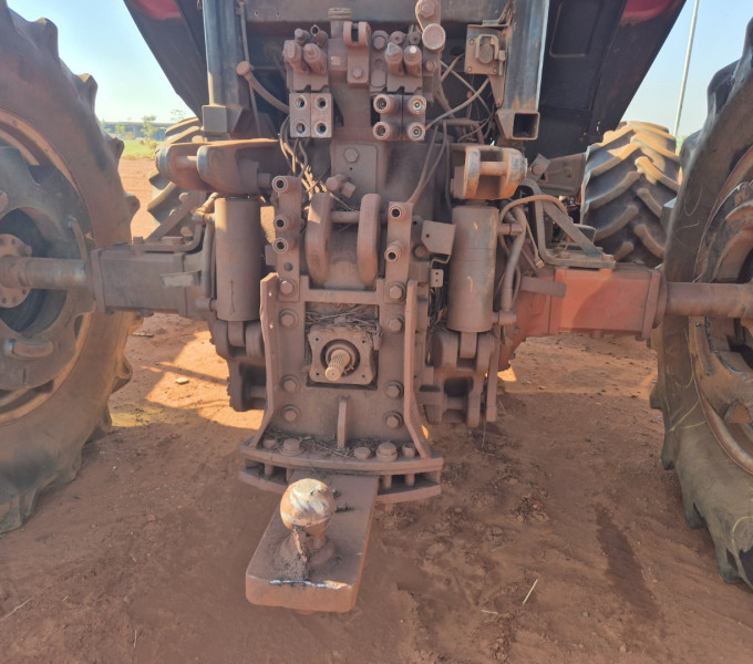 TRATOR DE PNEUS CASE 225, 2014, HCCZC225PDCR17034