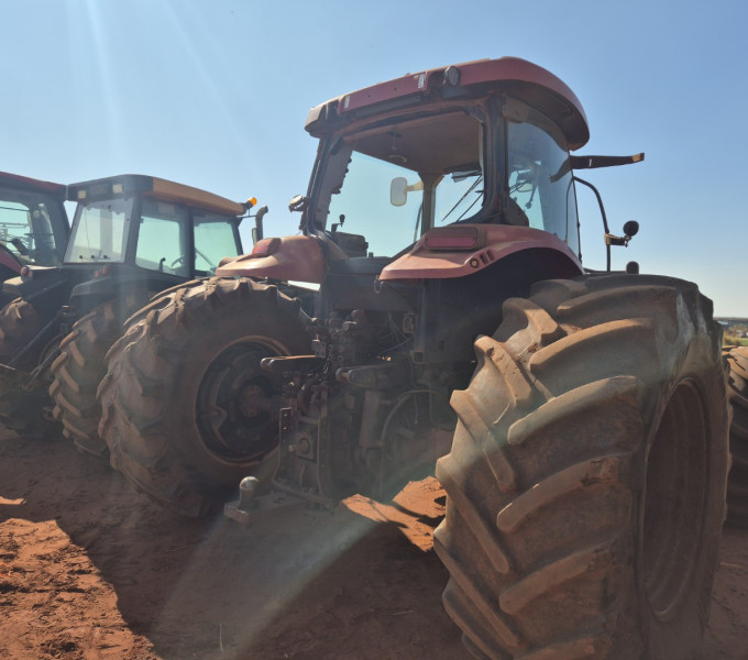 TRATOR DE PNEUS CASE 225, 2014, HCCZC225PDCR17034