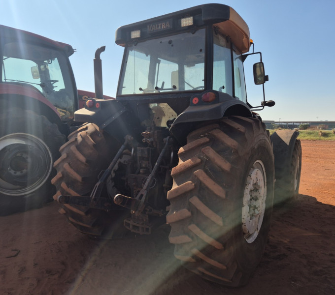 TRATOR DE PNEUS VALTRA BH 7030500, 2009, BH184744747