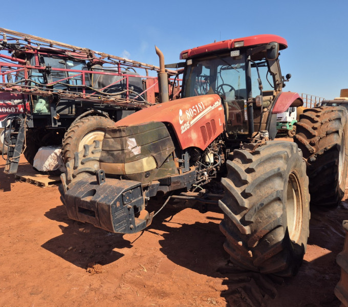 TRATOR DE PNEUS CASE PUMA 225, 2014, HCCZC225CDCR17001