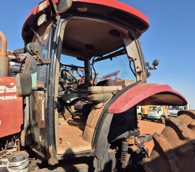 TRATOR DE PNEUS CASE PUMA 225, 2014, HCCZC225CDCR17001