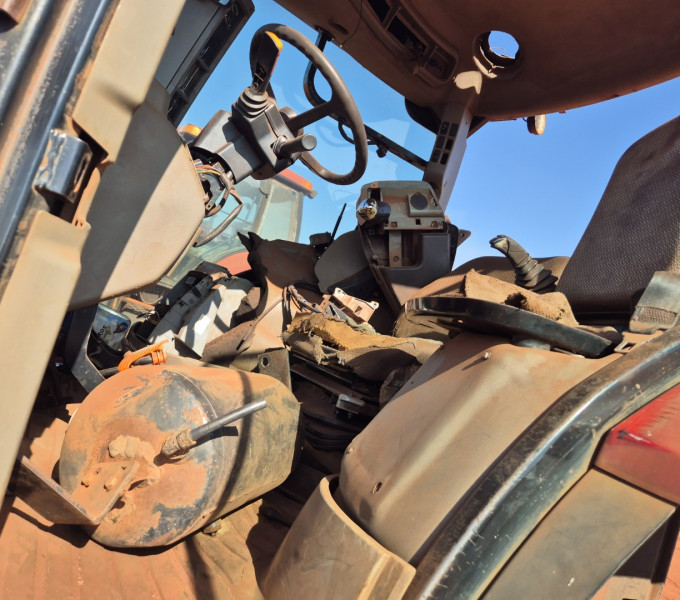 TRATOR DE PNEUS CASE 225, 2014, HCCZC225CDCR17040