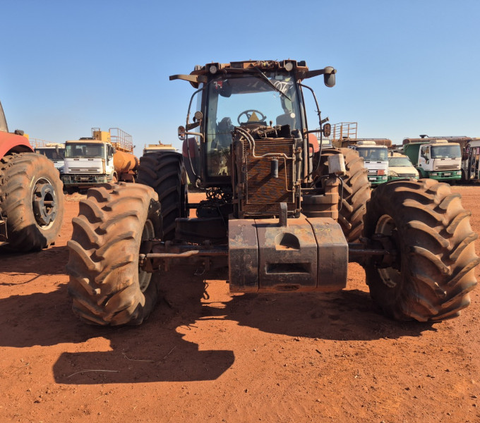 TRATOR DE PNEUS CASE 225, 2014, HCCZC225CDCR17040
