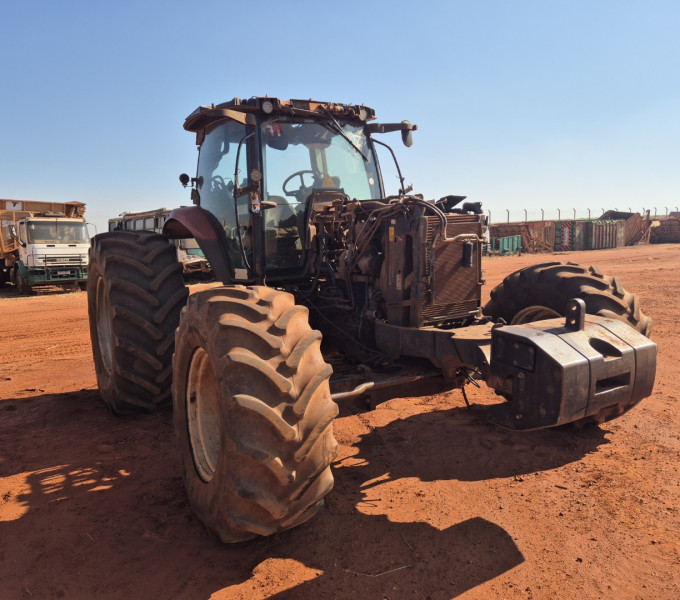 TRATOR DE PNEUS CASE 225, 2014, HCCZC225CDCR17040