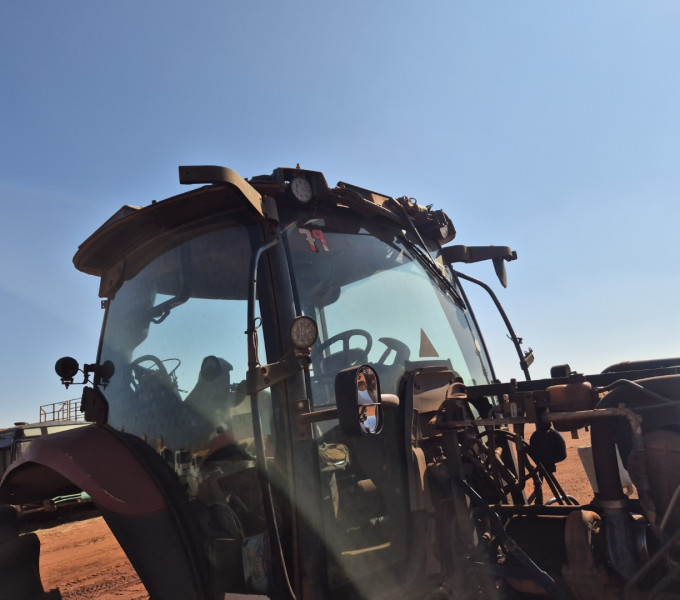 TRATOR DE PNEUS CASE 225, 2014, HCCZC225CDCR17040