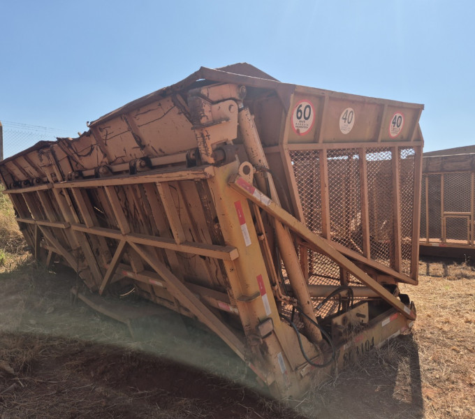 IMPLEMENTO TRANSBORDO PARA CHASSI