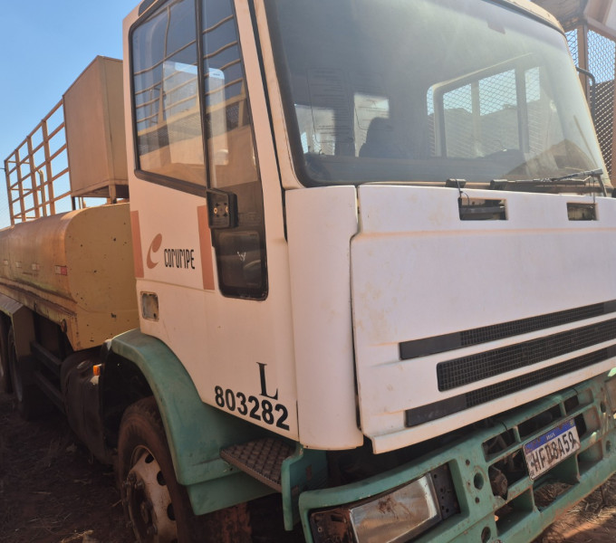 CAMINHÃO PIPA IVECO 260E25, PLACA: HFD-8A59, 2010
