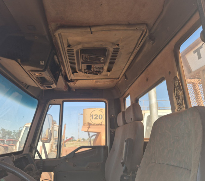 CAMINHÃO TRANSBORDO IVECO 260E25, PLACA: GRP-2D27, 2009