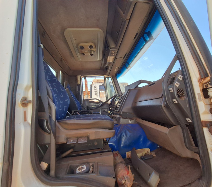 CAMINHÃO BOMBEIRO IVECO TRAKKER 380T42, PLACA: GZV-0B69. 2011