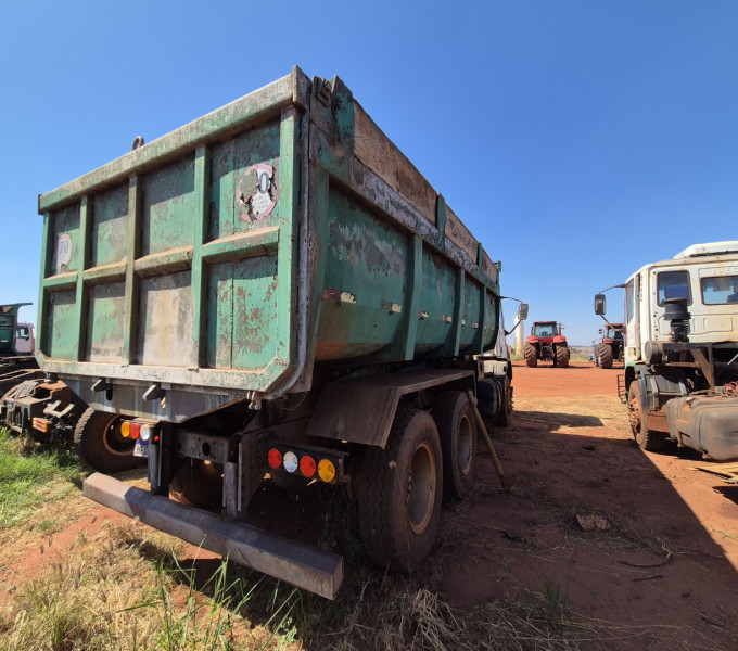 CAMINHÃO BASCULANTE IVECO EUROCARGO 260E25, PLACA: HFD-8057, 2010