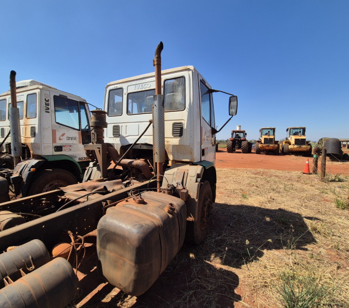 CAMINHÃO PLATAFORMA IVECO 260E25, PLACA: HDW-3365, 2011