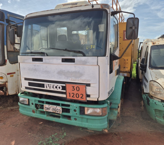 CAMINHÃO IVECO 260E25 C/ MELOSA, PLACA: OMF-8603, 2011