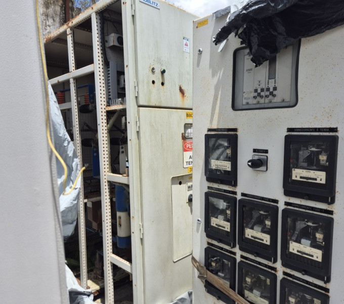 Motor de Indução Trifásico WEG 425cv