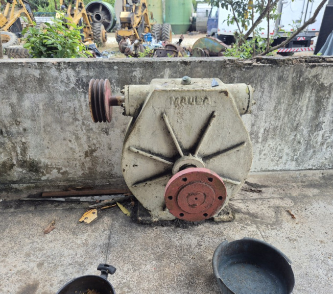 Diversos redutores mecânicos de velocidade