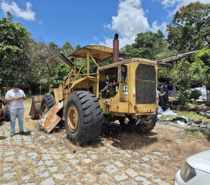 Pá mecânica  caterpillar 966 c