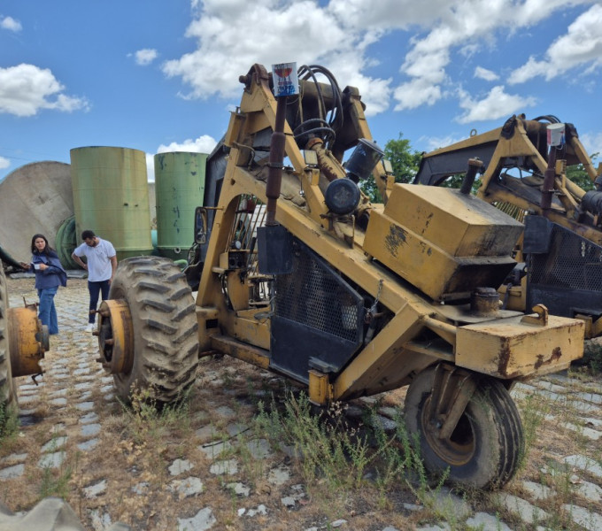 Super carregadeira bell, carga 800 kg