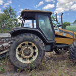 Trator de pneus valtra bm100