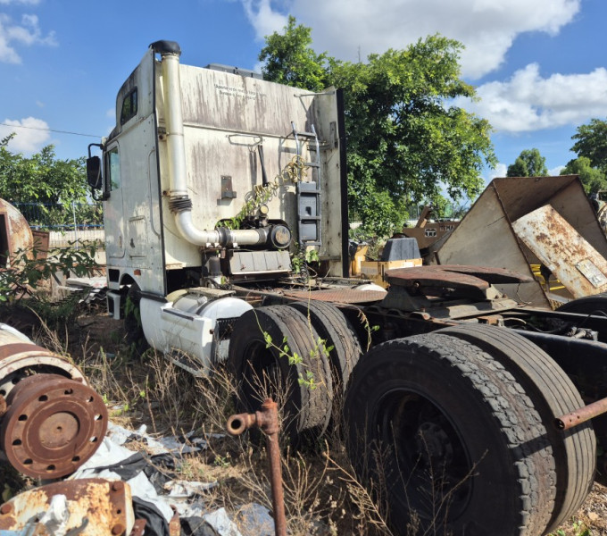 Caminhão Cavalo Mecanico Internacional Pro sleeper