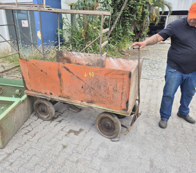 Carrinho transportador + Estrutura em AC