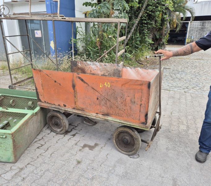 Carrinho transportador + Estrutura em AC