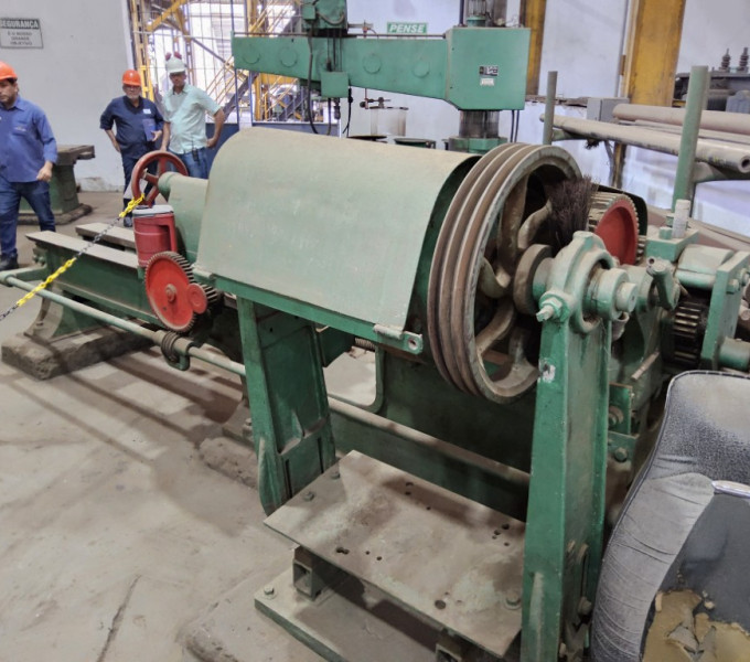 Torno mecânico barramento 2 m