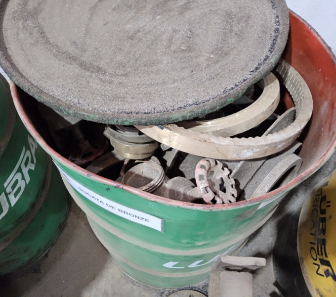 2 tambores de limalha de bronze aprox. 200kg