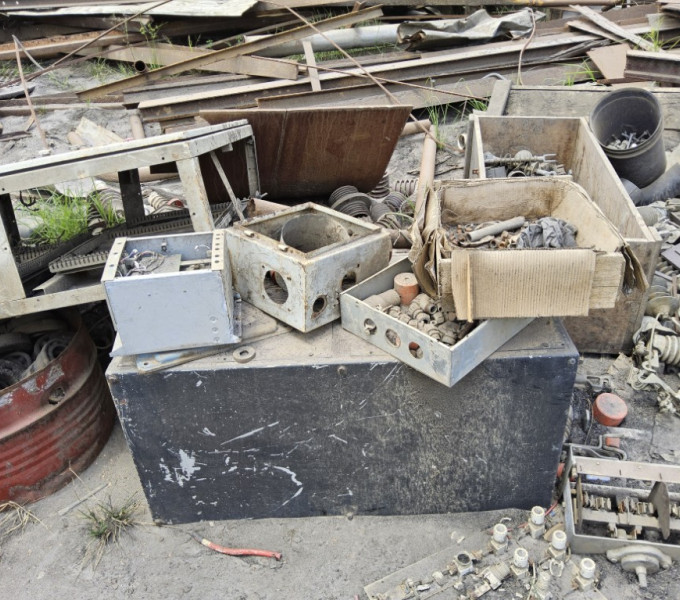 18 Painéis de controle, 1 inversor de frequência, 1 softstarter, 1 banco de capacitores, 3 nobreak, 2 Transformadores 280 trifásico