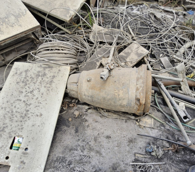 18 Painéis de controle, 1 inversor de frequência, 1 softstarter, 1 banco de capacitores, 3 nobreak, 2 Transformadores 280 trifásico