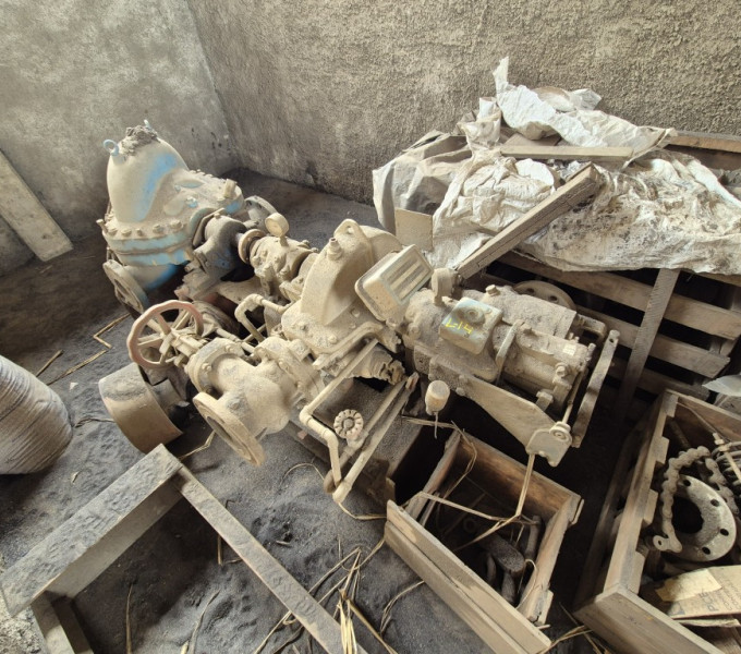 1 Turbo-bomba para caldeira, 3 rotores de motor elétrico