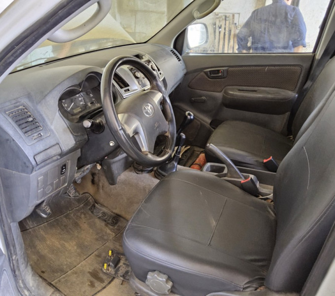 Veiculo automóvel Toyota Hilux, manual, Diesel, Ano: 2015, Placa: PGZ-7865
