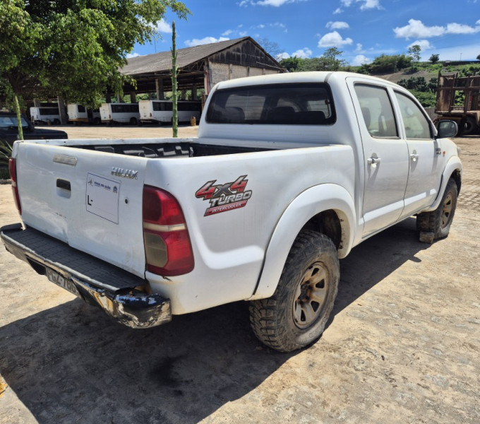 Veiculo automóvel Toyota Hilux, manual, Diesel, Ano: 2015, Placa: PGZ-7865