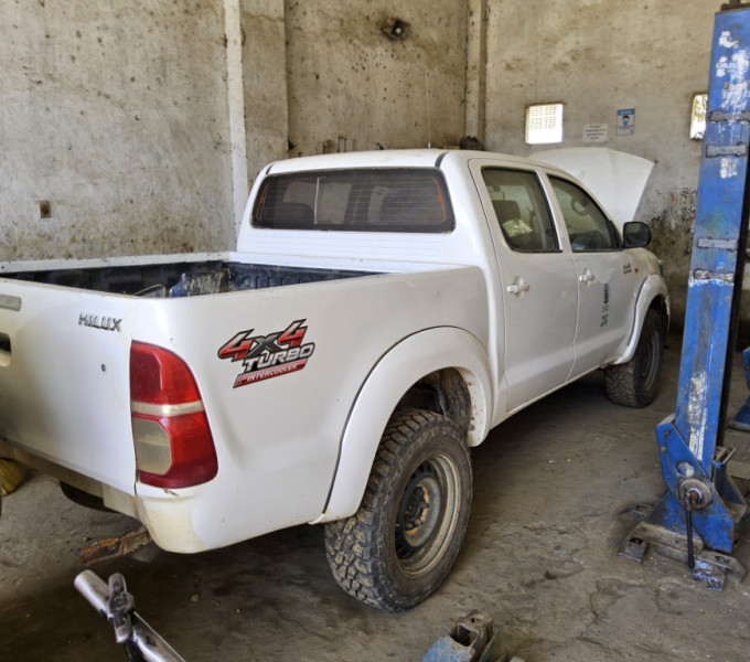 Veiculo automóvel Toyota Hilux, manual, Diesel, Ano: 2015, Placa: PGZ-7865