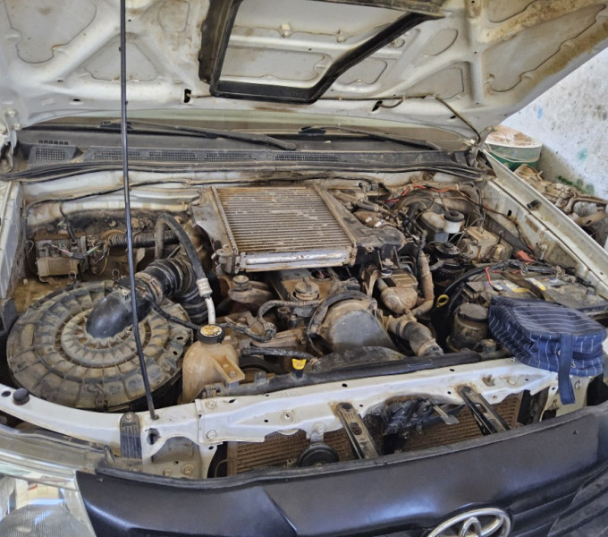 Veiculo automóvel Toyota Hilux, manual, Diesel, Ano: 2015, Placa: PGZ-7865