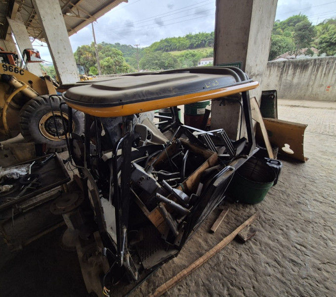 3 cabines P/ implemento BM 115