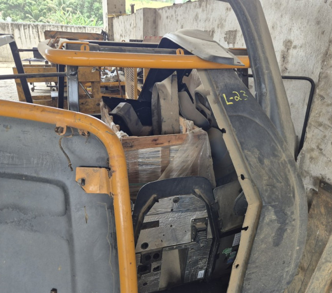 3 cabines P/ implemento BM 115