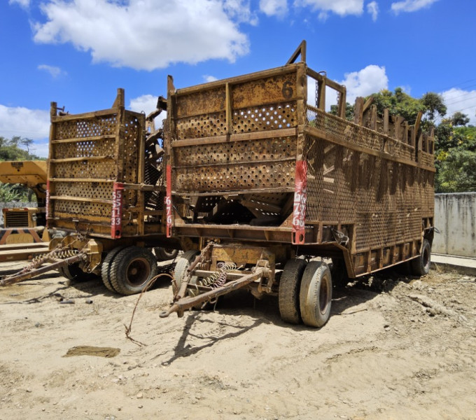 Reboque canavieiro Aberto com grades c/ Correntes, placa: KGE-1154, Frota: 676