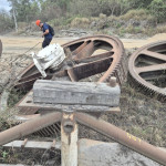 Volandeira Paralela c eixo, mancais e base