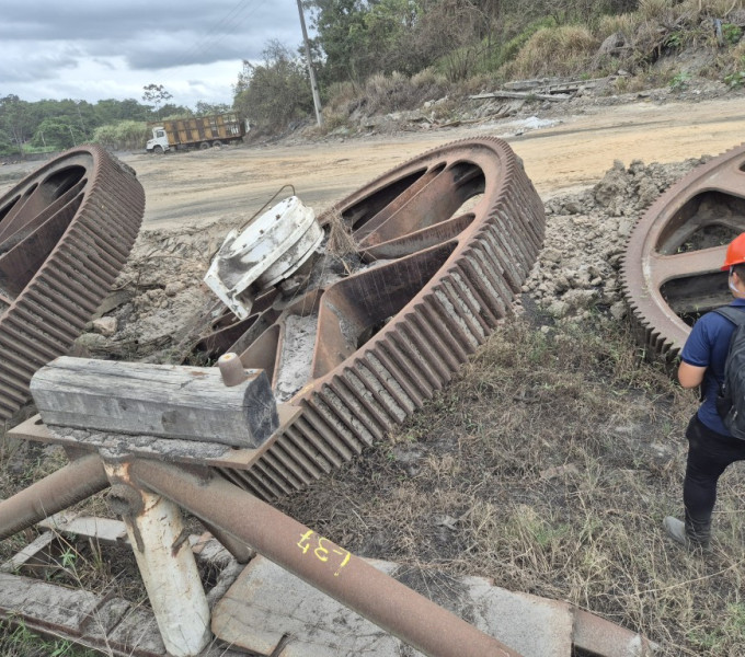 Volandeira Paralela c eixo, mancais e base