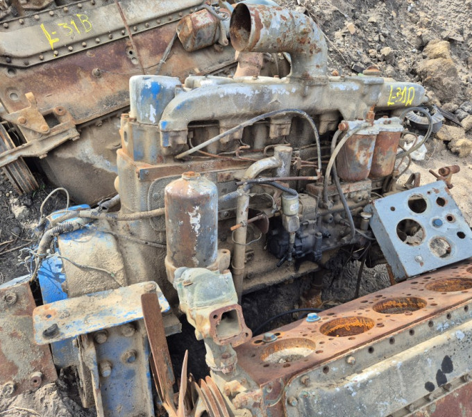 Motor a combustão Mercedes-Benz, 6 cilindros OM355/6