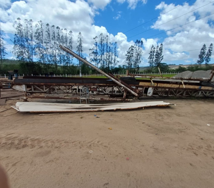 Estrutura p/ esteira transportadora em AC