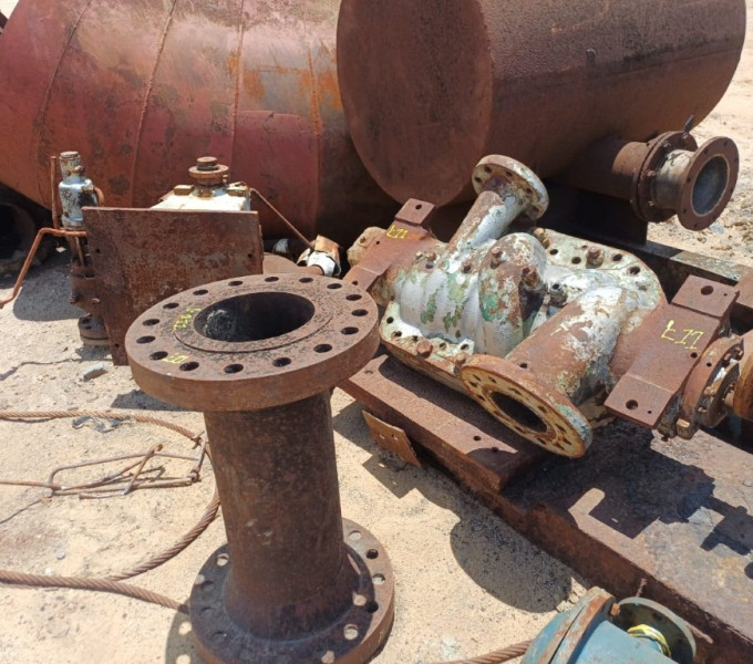 2 Bombas de caldeira sucateadas + Turbina + cone 20" em AC + Ativo Item 5