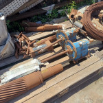 2 Cavaletes p/ bomba centrifuga + 4 Pinhões em AC