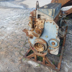 1 Motor a combustão Cummins 6 cilindros