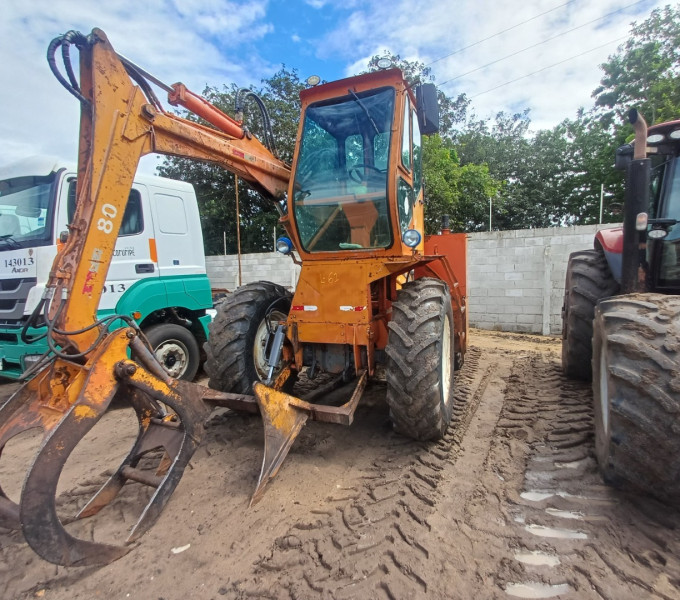 Carregadeira Valtra BM-100, Ano: 2014, Frota: 107080 + Ativo I11